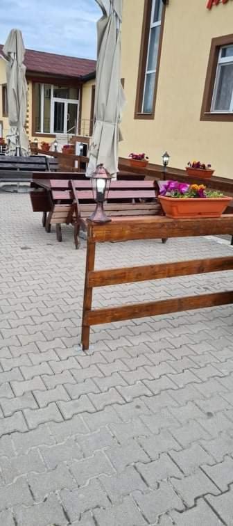 Hotel Mya Бистрица Экстерьер фото